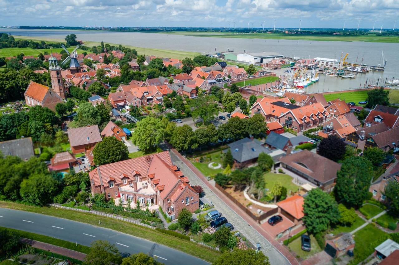 Hotel Am Fischerhafen Ditzum Bagian luar foto